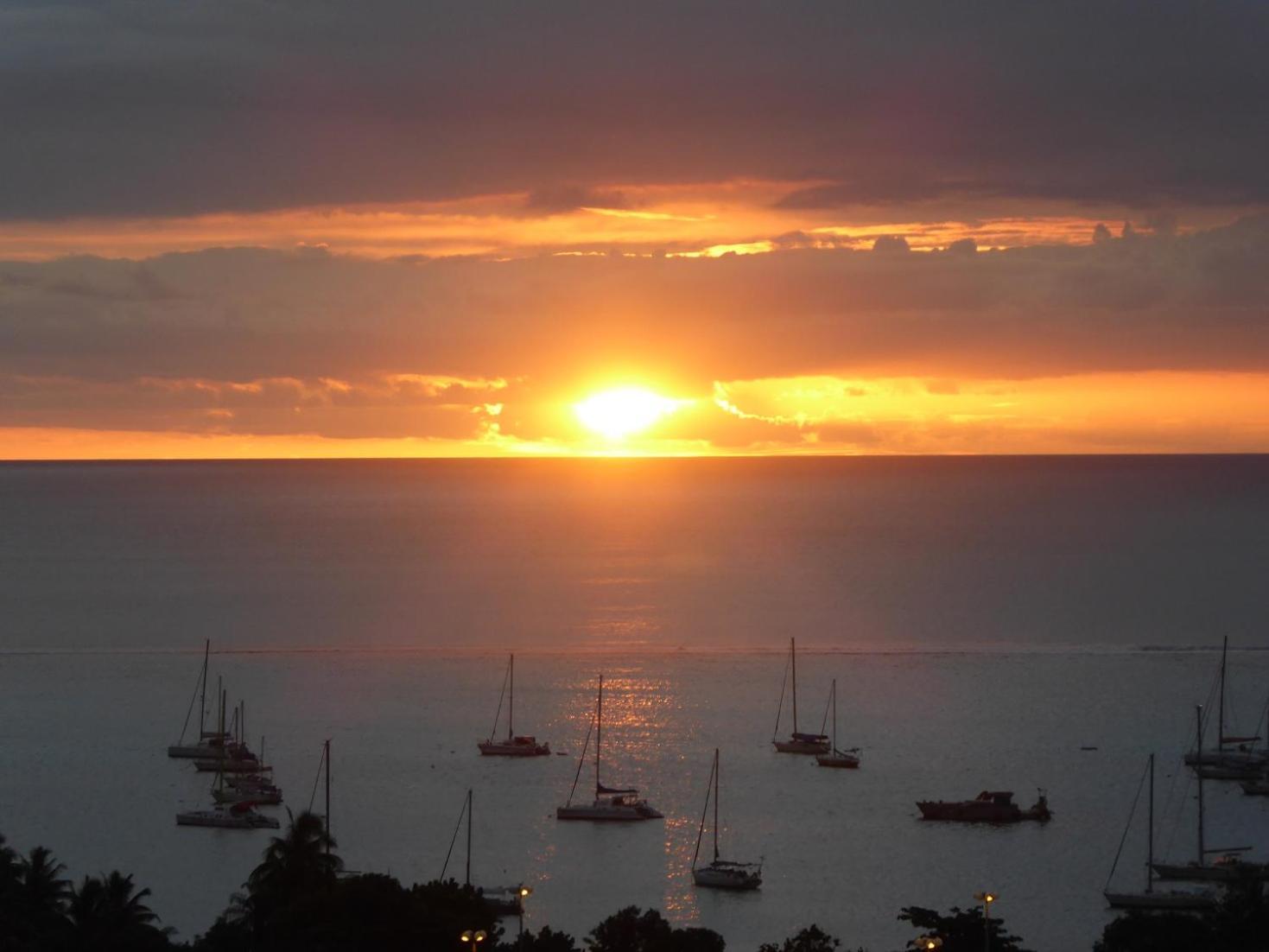 Maeva Sunset View Otel Punaauia  Dış mekan fotoğraf